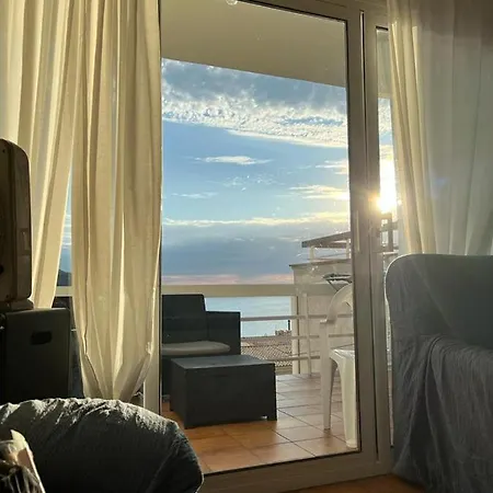 Διαμέρισμα Great Next To The Sea