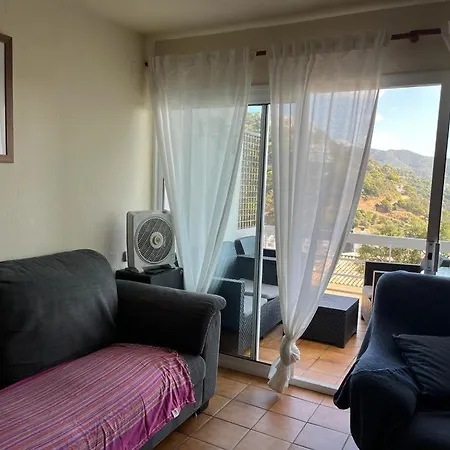 Great Next To The Sea *